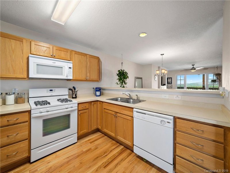 Property image 5 at 53 Rotunda Circle, Asheville, NC 28806