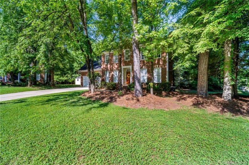 Property image 2 at 1811 Fox Hunt Court, Rock Hill, SC 29732