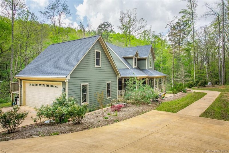 Property image 2 at 526 Rixhaven Drive, Saluda, NC 28773