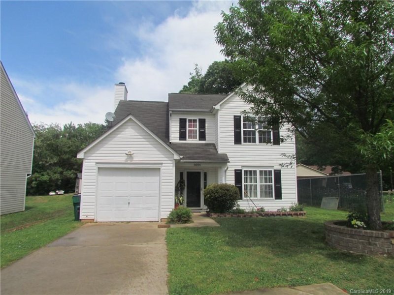 Property image 2 at 6004 Linda Vista Lane, Charlotte, NC 28216