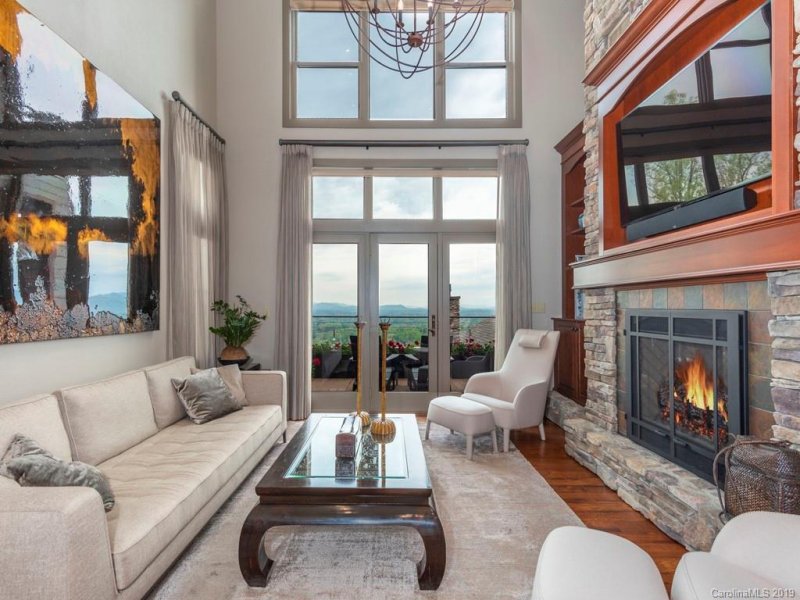 Property image 2 at 4 D Chimney Crest Drive, Asheville, NC 28806