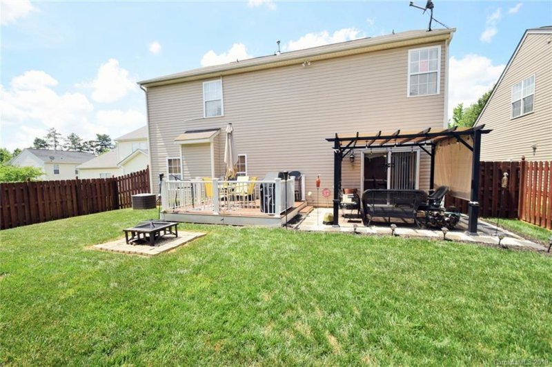 Property image 2 at 8416 Ewen Circle, Charlotte, NC 28269