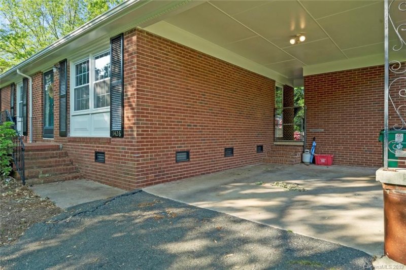 Property image 4 at 1426 Tarrington Avenue, Charlotte, NC 28205