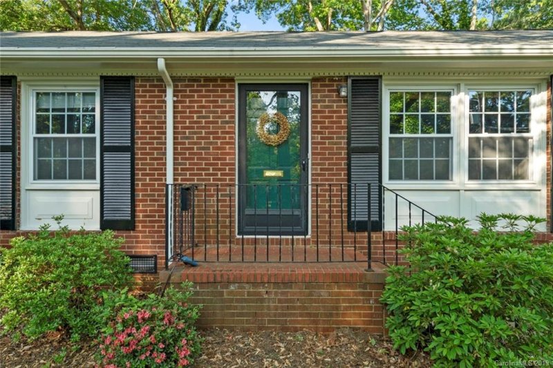 Property image 5 at 1426 Tarrington Avenue, Charlotte, NC 28205