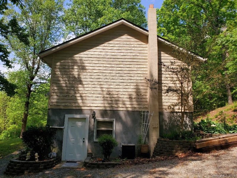 Property image 3 at 342 Brentwood Circle, Morganton, NC 28655