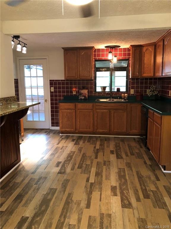 Property image 4 at 139 Regency Road, Mooresville, NC 28117