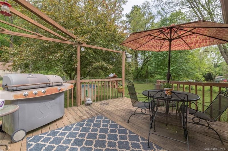 Property image 2 at 12 Sunset Drive, Swannanoa, NC 28778