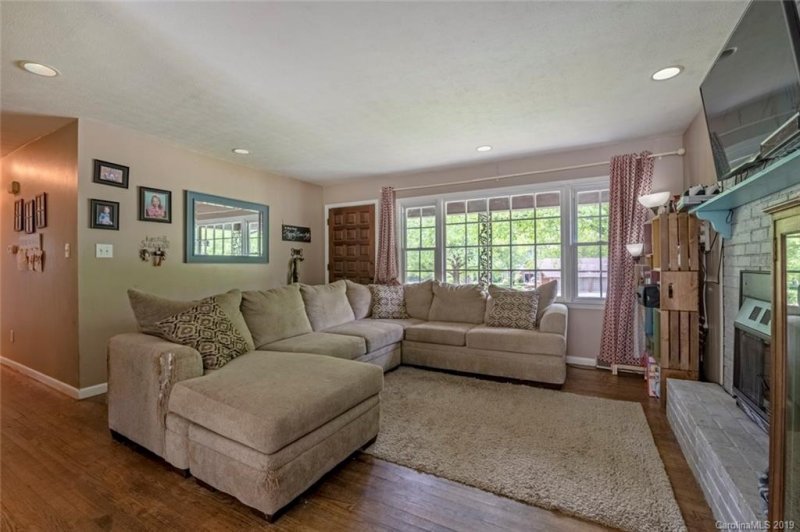 Property image 5 at 12 Sunset Drive, Swannanoa, NC 28778