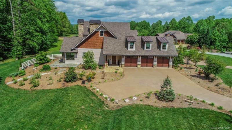 Property image 2 at 24 Cape Martin Circle, Hendersonville, NC 28791