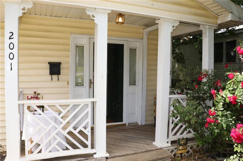 2001 Double Oaks Road