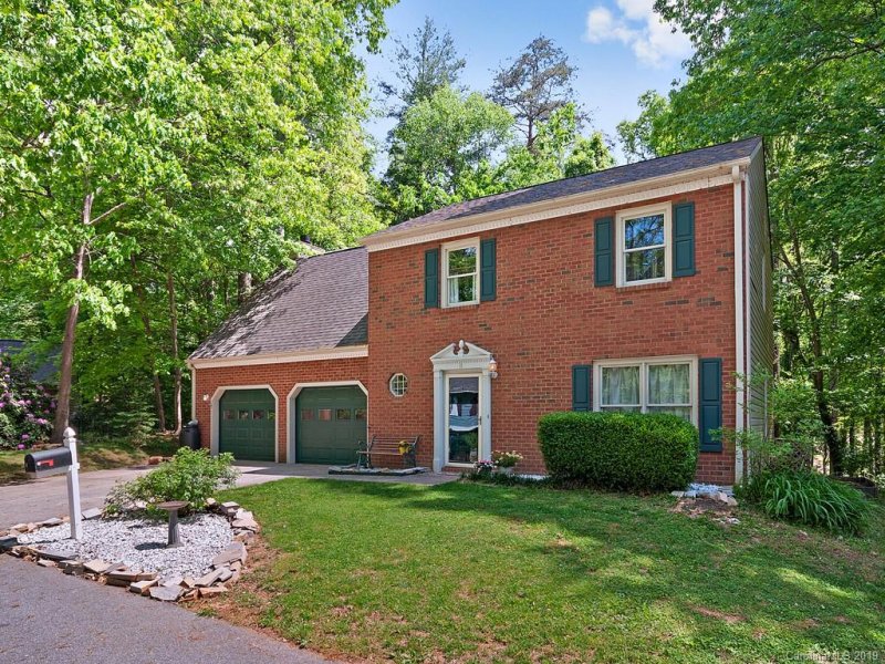 Property image 2 at 8 Silver Lace Circle, Arden, NC 28704