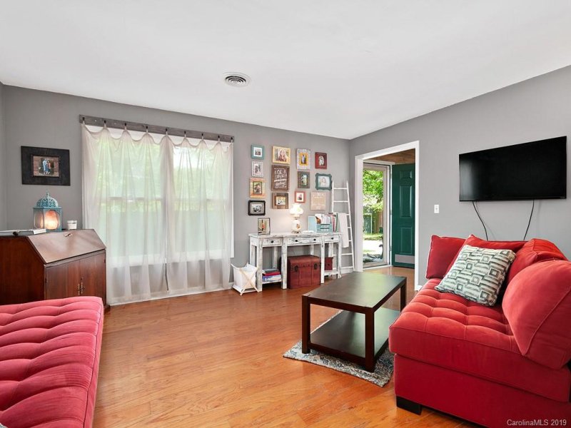 Property image 3 at 8 Silver Lace Circle, Arden, NC 28704