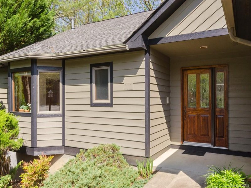 Property image 2 at 16 Josie Lane, Asheville, NC 28804