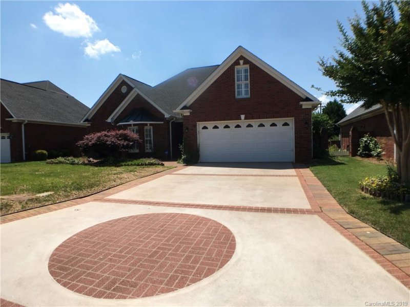 Property image 3 at 1579 Elkhart Circle, Gastonia, NC 28054