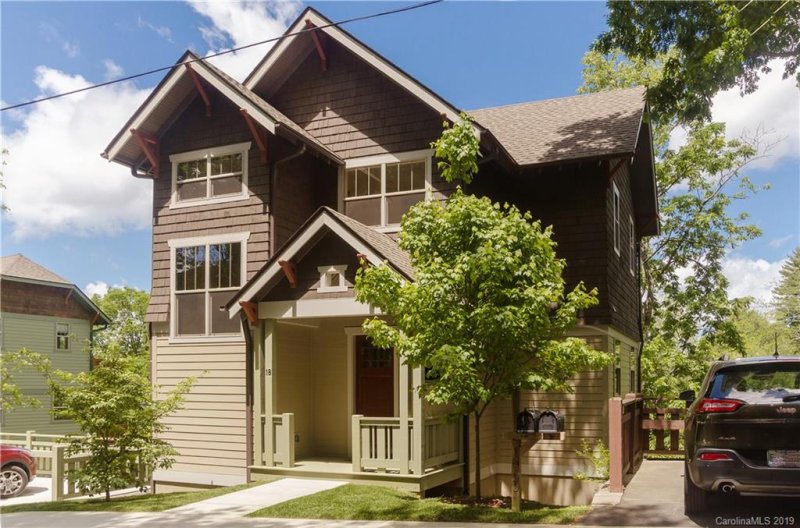 Property image 2 at 18 Sunset Drive, Asheville, NC 28804