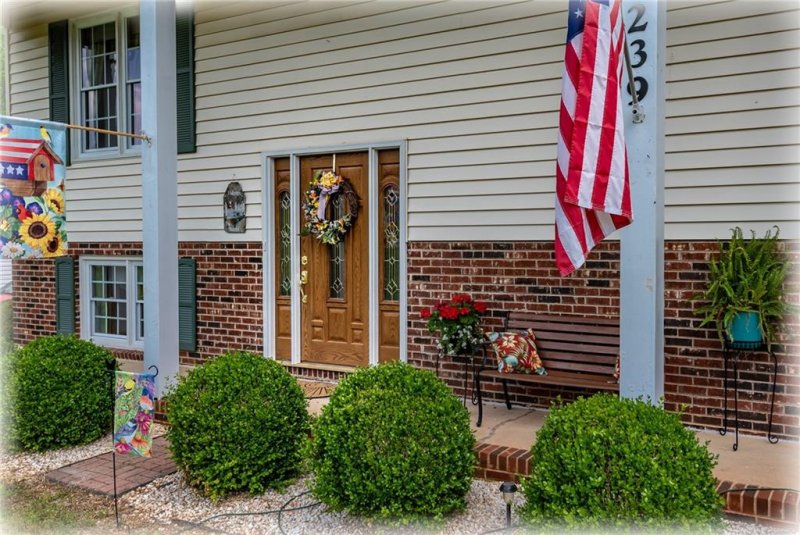 Property image 2 at 3239 15th Avenue, Conover, NC 28613