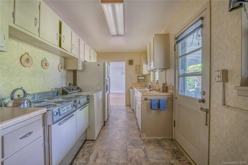 Property image 2 at 615 Biltmore Avenue, Asheville, NC 28803