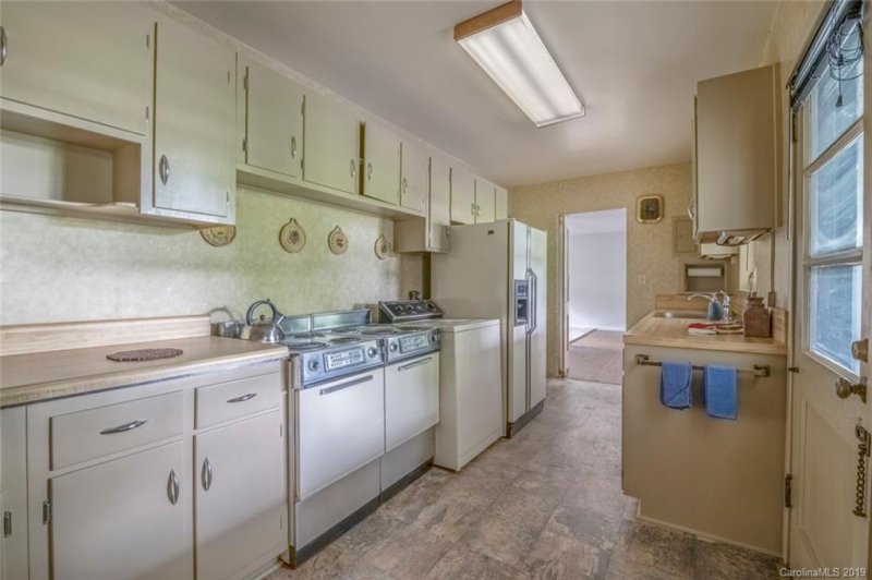 Property image 3 at 615 Biltmore Avenue, Asheville, NC 28803