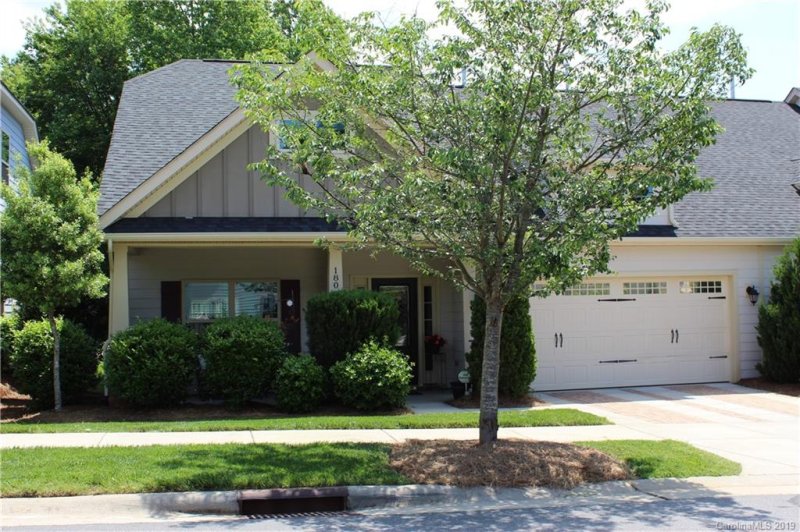 Property image 2 at 180 Aztec Circle, Mooresville, NC 28117