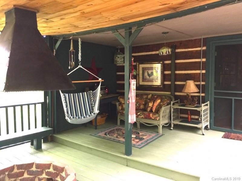 Property image 4 at 5 Frost Mountain Lane, Swannanoa, NC 28778