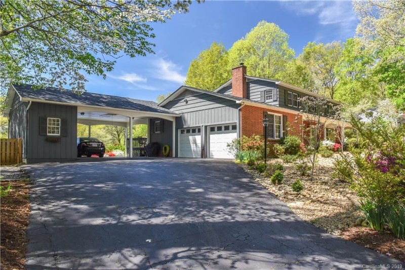 Property image 2 at 107 Dogwood Drive, Black Mountain, NC 28711