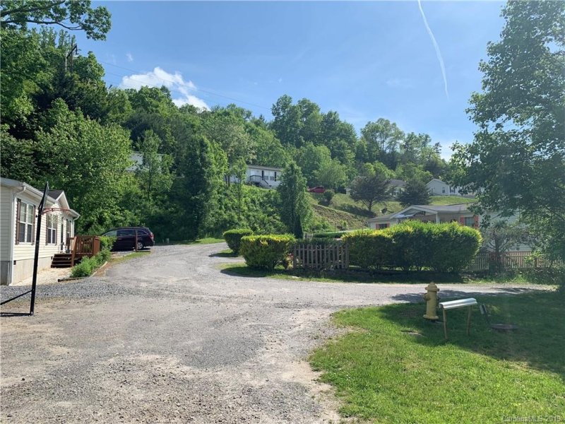 Property image 3 at 47 Goose Creek Road, Swannanoa, NC 28778