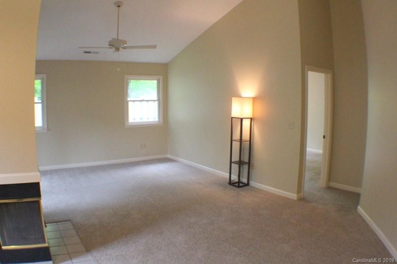 Property image 2 at 8 Tisha Lane, Hendersonville, NC 28739