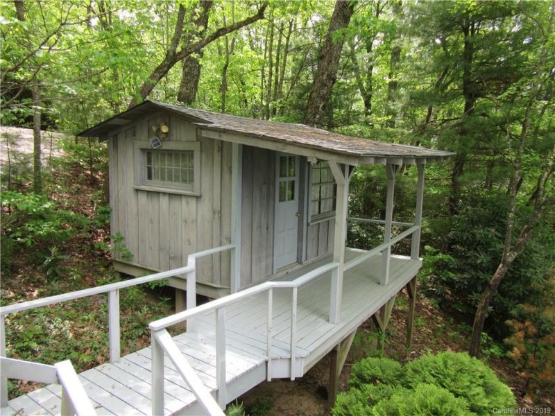 Property image 2 at 315 Viking Trail, Hendersonville, NC 28739
