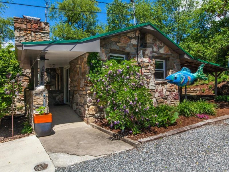 Property image 3 at 437 Weaverville Road, Asheville, NC 28804