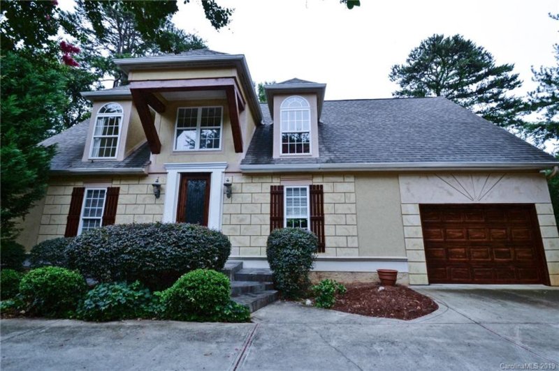 20230 Sportsman Drive