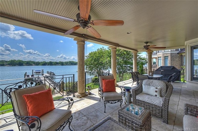 Property image 2 at 3423 Governors Island Drive, Denver, NC 28037