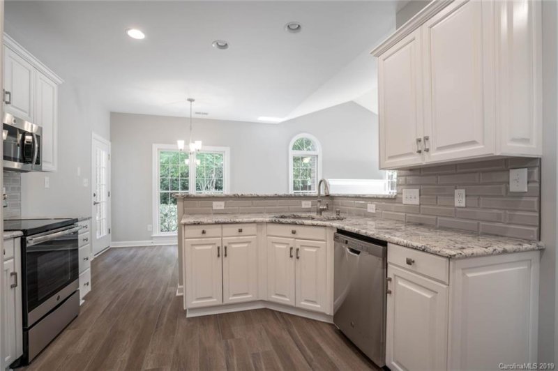 Property image 5 at 7026 Walton Heath Lane, Charlotte, NC 28277