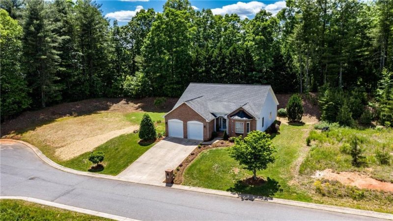 1106 King George Court