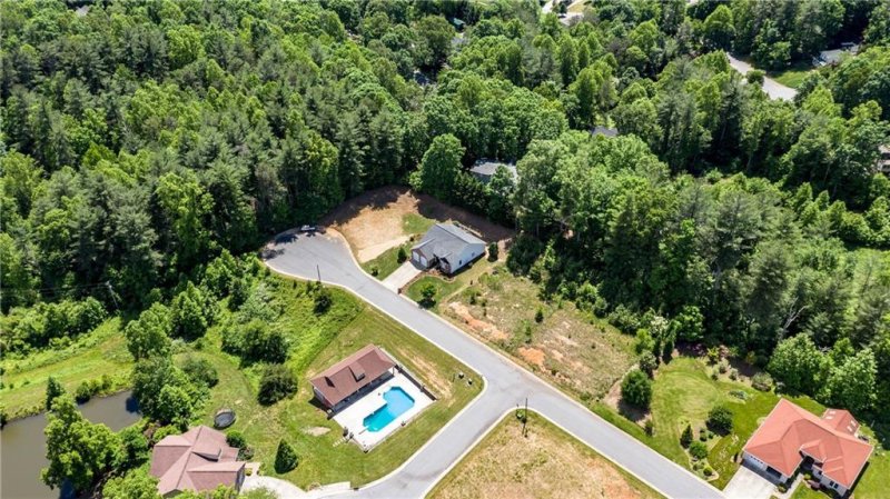 Property image 4 at 1106 King George Court, Lenoir, NC 28645