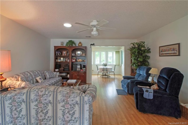 Property image 4 at 141 Derbyshire Drive, Hendersonville, NC 28792