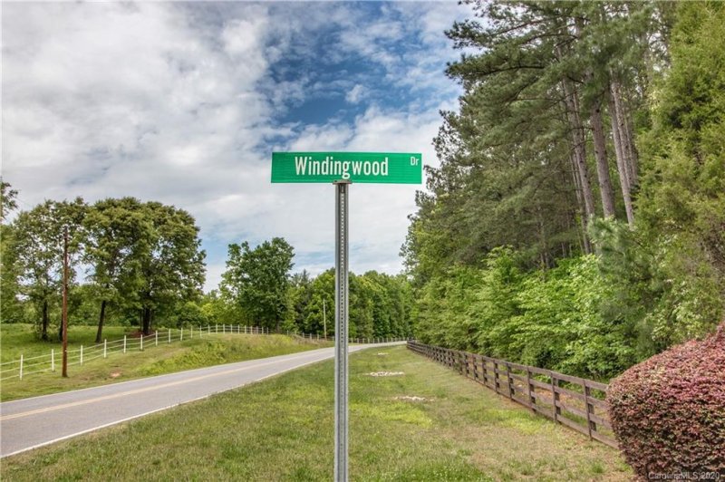 Property image 4 at 124 Windingwood Drive, Statesville, NC 28677