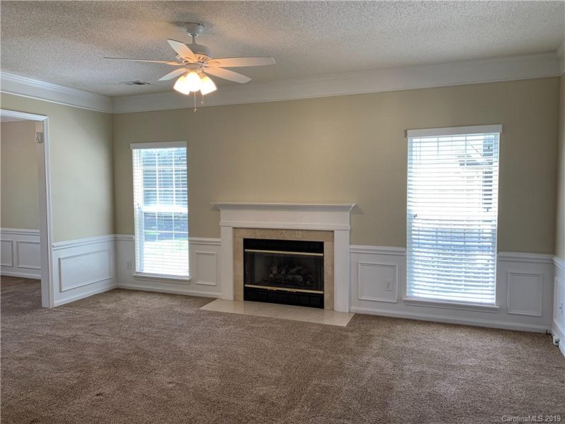 Property image 2 at 6720 Neuhoff Lane, Charlotte, NC 28269