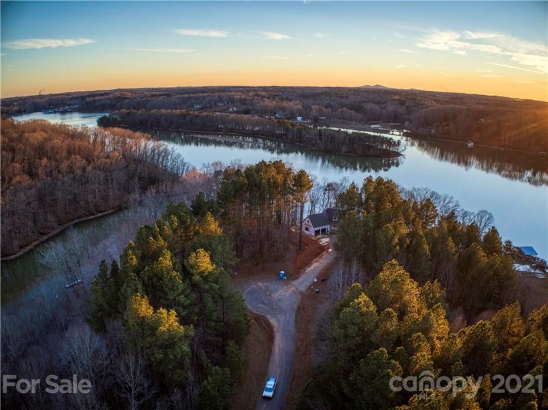 Property image 3 at 118 Windingwood Drive, Statesville, NC 28677