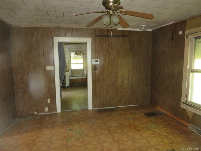 Property image 4 at 806 Main Street, Maiden, NC 28650