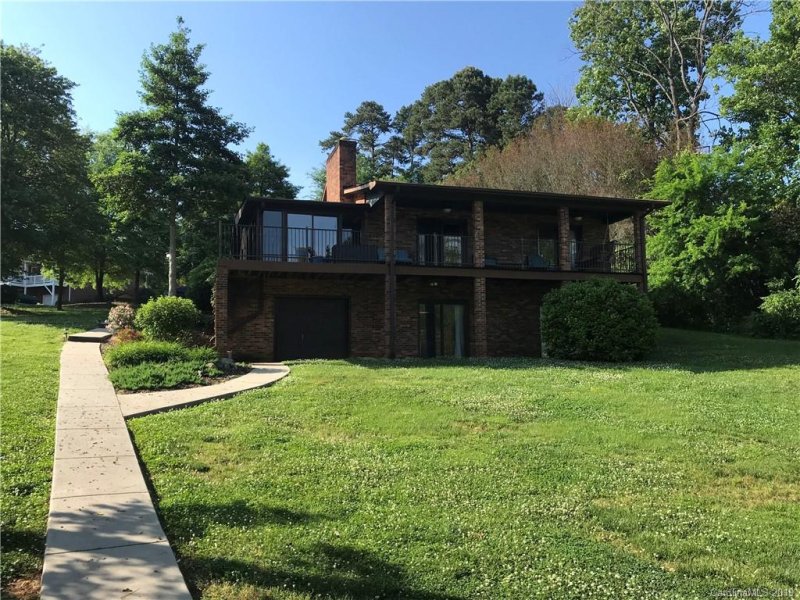 Property image 3 at 2680 Southern Breeze Drive, Sherrills Ford, NC 28673