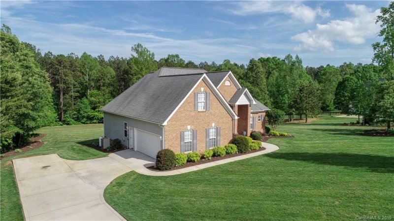 Property image 4 at 1906 Jaya Drive, Sherrills Ford, NC 28673