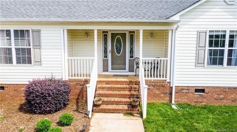 Property image 4 at 114 Top Flite Drive, Statesville, NC 28677