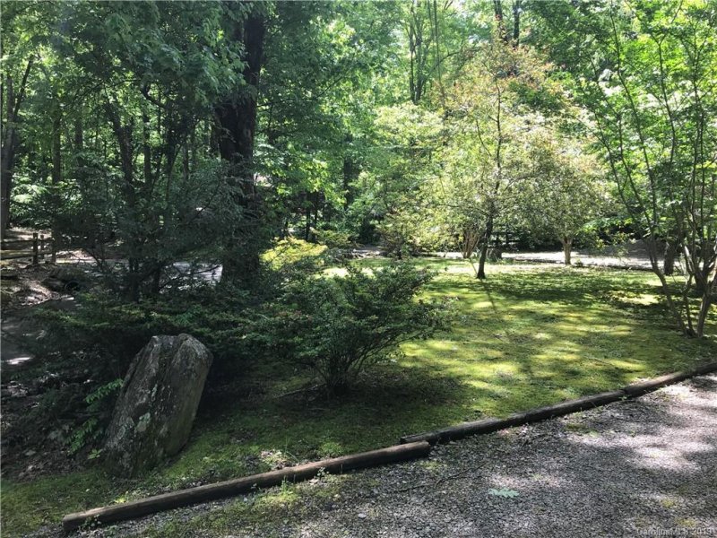 Property image 3 at 322 Springlake Road, Maggie Valley, NC 28751