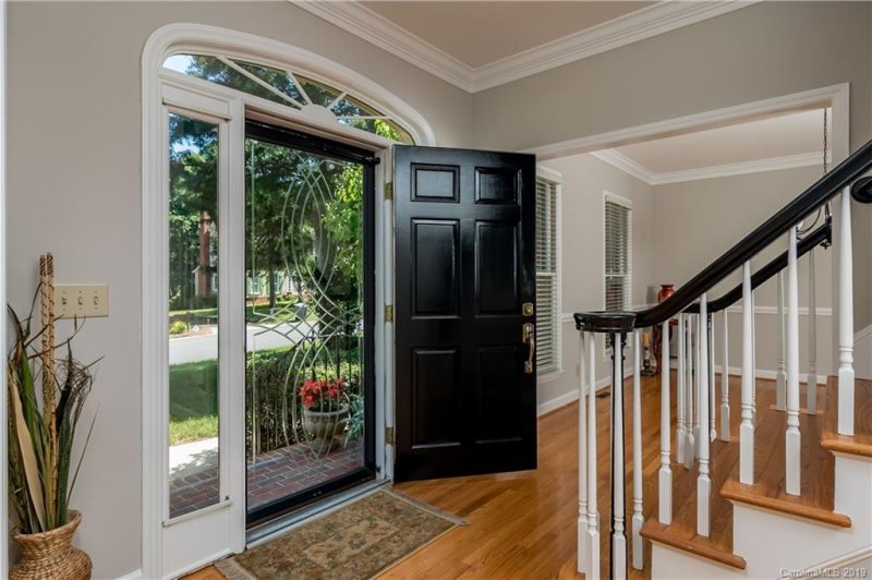 Property image 3 at 11001 Megwood Drive, Charlotte, NC 28277