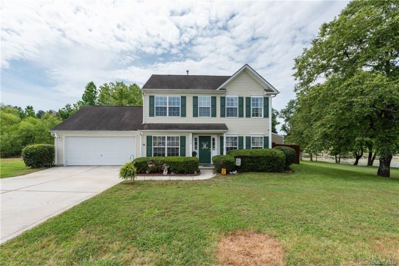 3440 Fairmeadow Drive