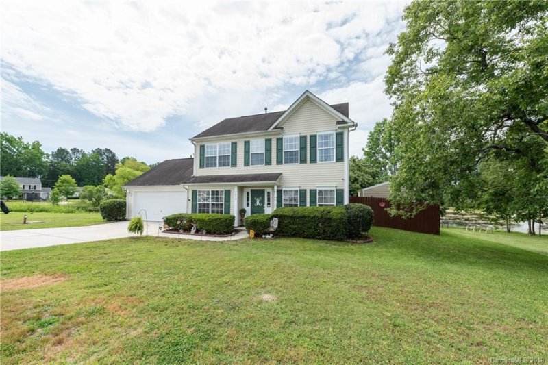 Property image 2 at 3440 Fairmeadow Drive, Lancaster, SC 29720