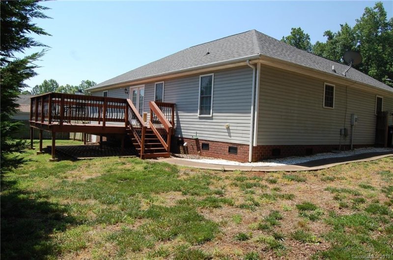 Property image 2 at 652 Beavers Cove Lane, Concord, NC 28027