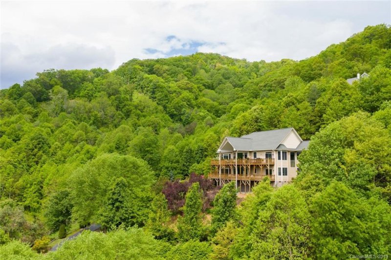 Property image 2 at 228 Inverness Drive, Waynesville, NC 28785