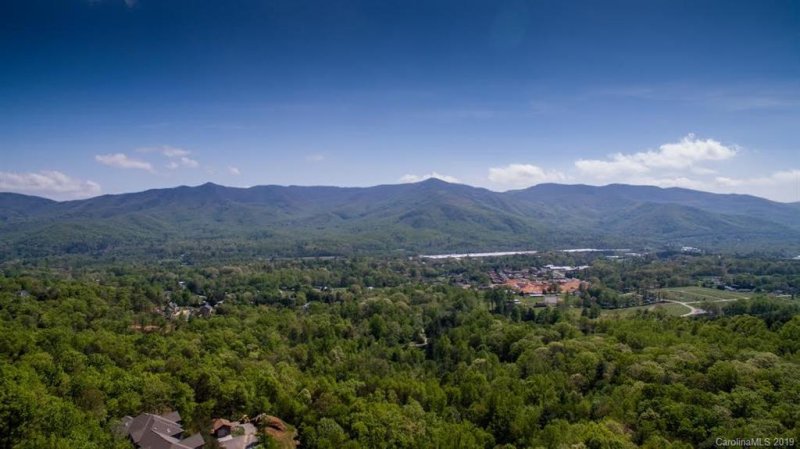 Property image 4 at 9999 Robin Ridge Lane, Black Mountain, NC 28711