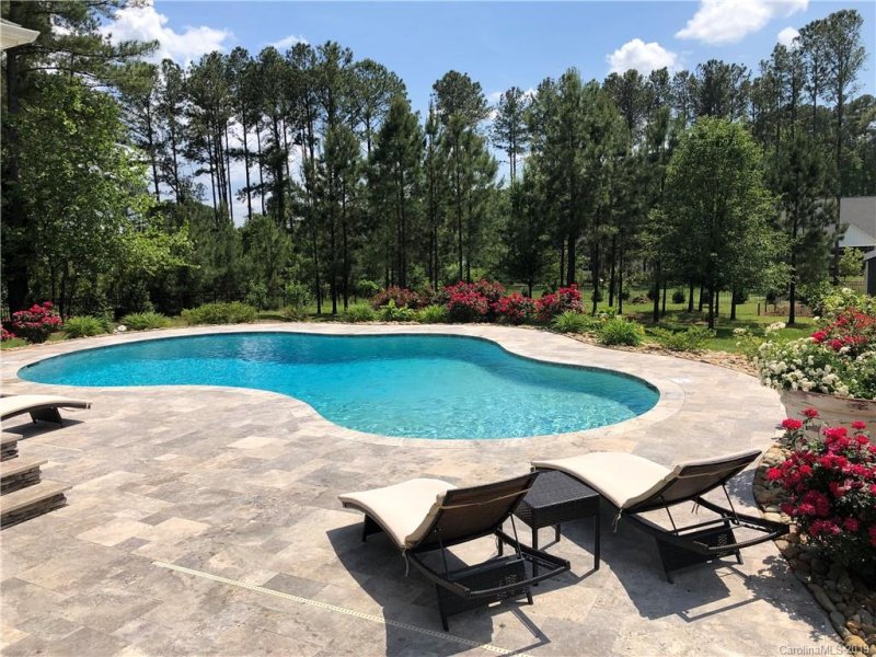 Property image 2 at 124 Washam Road, Mooresville, NC 28117